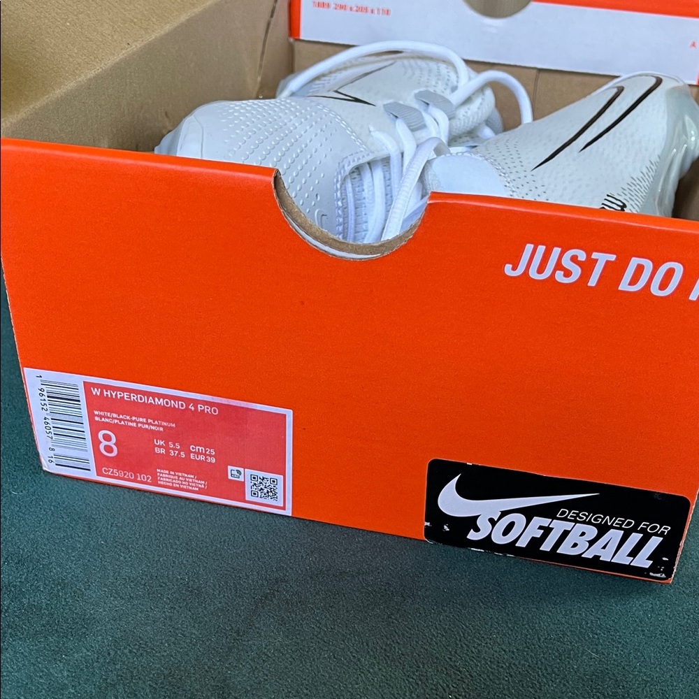 Nike White Hyperdiamond 4 Pro Softball Sneakers